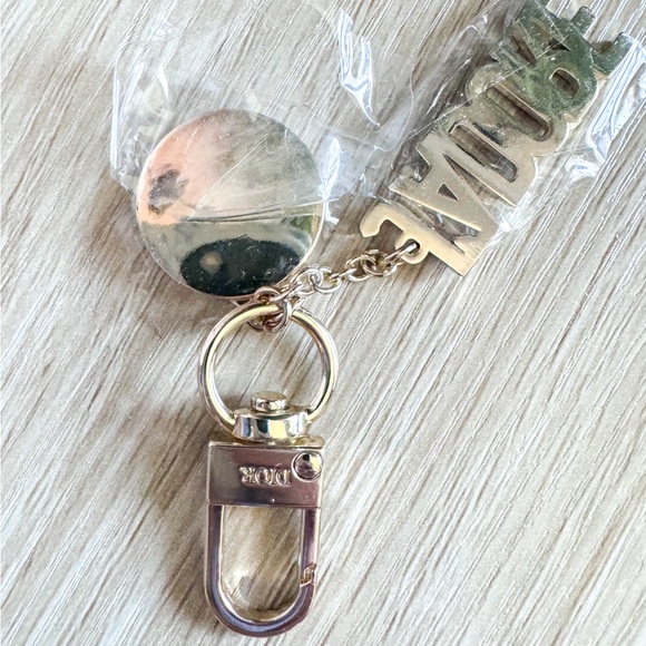 Dior Gold J'adore Bag Charm Keychain - Picture 4 of 9